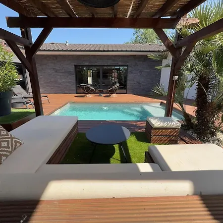 Moderne Avec Piscine Privee Chauffee
