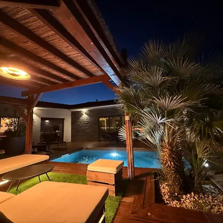 Moderne Avec Piscine Privee Chauffee