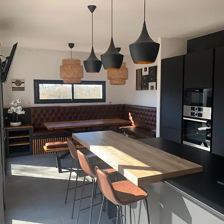 Moderne Avec Piscine Privee Chauffee